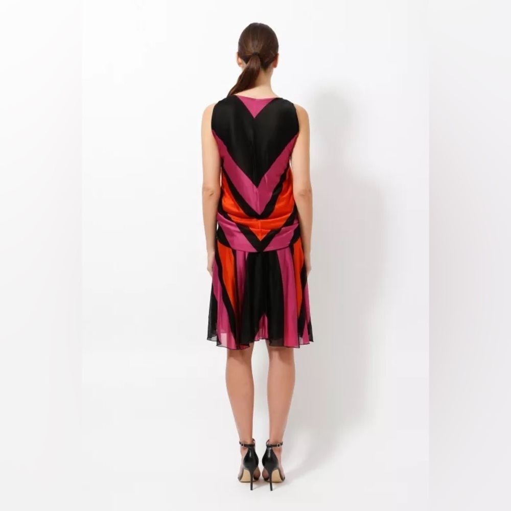 Balenciaga by Nicolas Ghesquière Graphic Knot Flared Dress Fall 2007 Collection - Picture 4 of 14